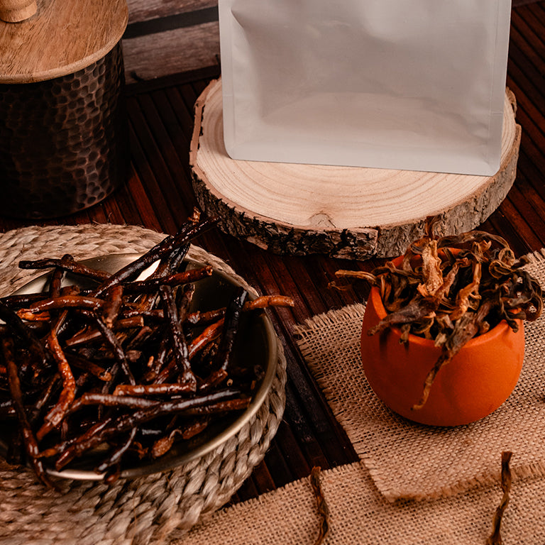 PAYARU VATHAL (SUN DRIED SNAKE BEANS / PAYARU KONDATTOM / THATTA PAYARU VATHAL)