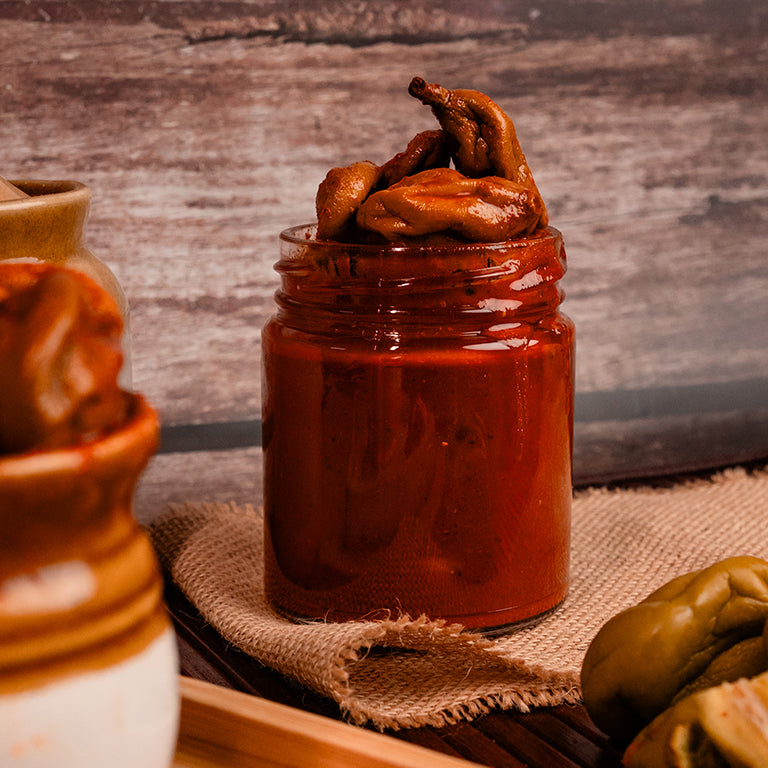 TENDER MANGO PICKLE (KADUGU MANGAI / VADU MANGAI)